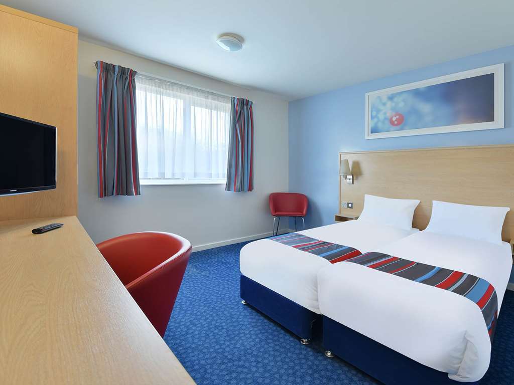 Travelodge Bristol Central Anchor Road Oda fotoğraf